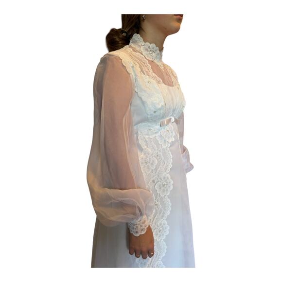 Vintage 1970s Sheer Lace High Neck Bridal Wedding Gown with Bow Detail 
 XS - Picture 15 of 17